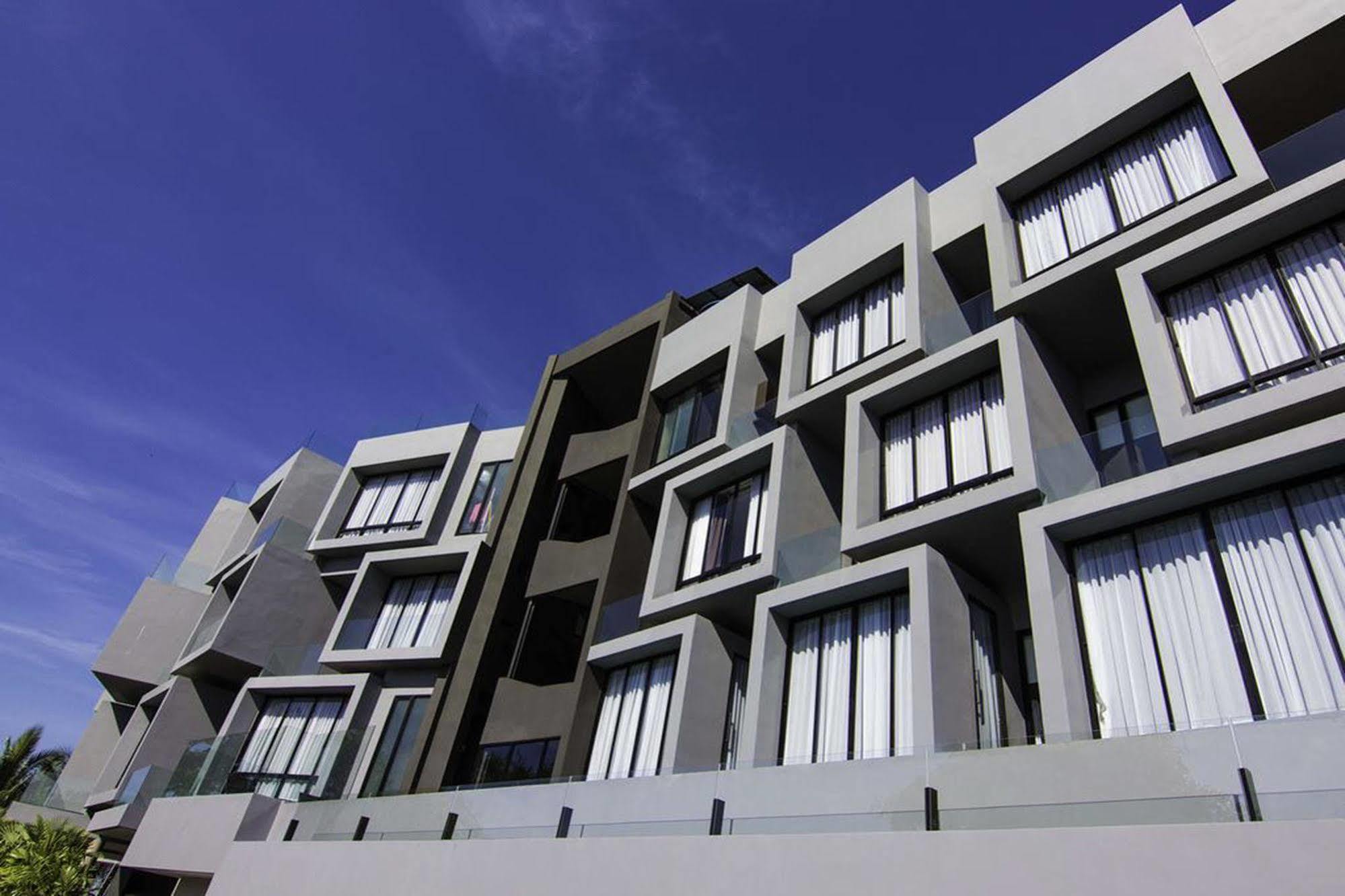 Kalm Bangsaen Hotel Exterior photo